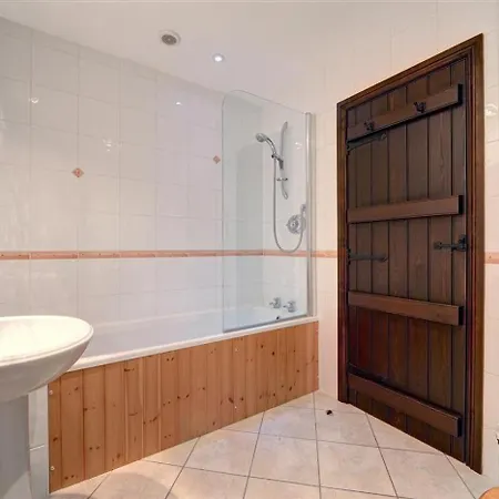 2 Bed In Oc-gl007 Casa de Férias *